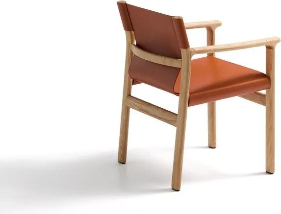 Koňakovohnedá jedálenská stolička s podrúčkami z jaseňového dreva Jan – Kave Home