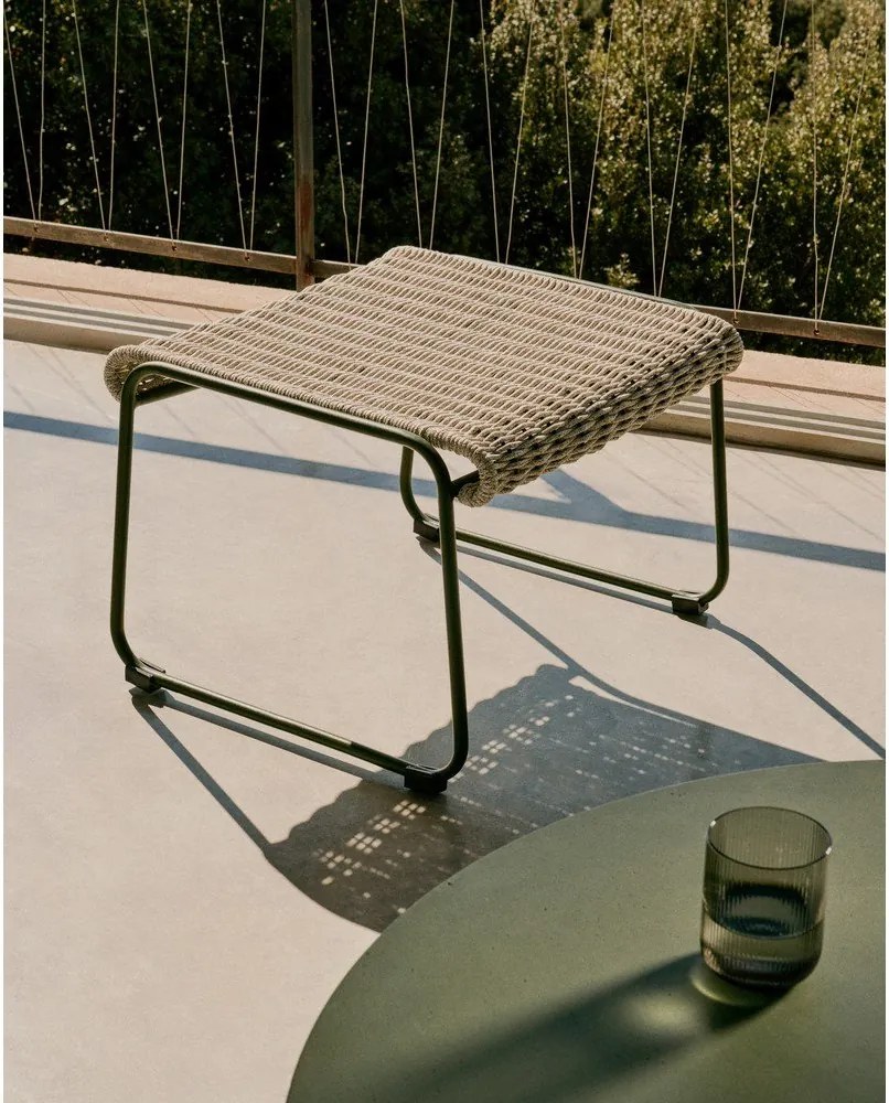 Sivozelená záhradná podnožka Maurina – Kave Home