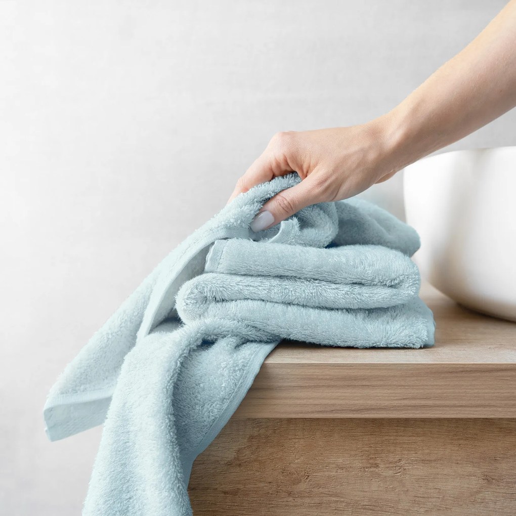 Goldea bambusový uterák/osuška - blankytne modrý 30 x 50 cm