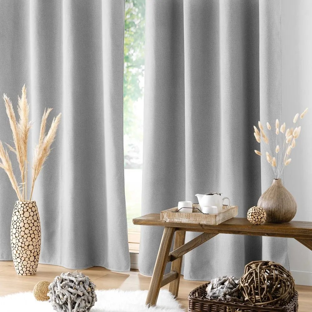 Svetlosivý odhlučňovací záves 140x260 cm Jupiter – douceur d'intérieur