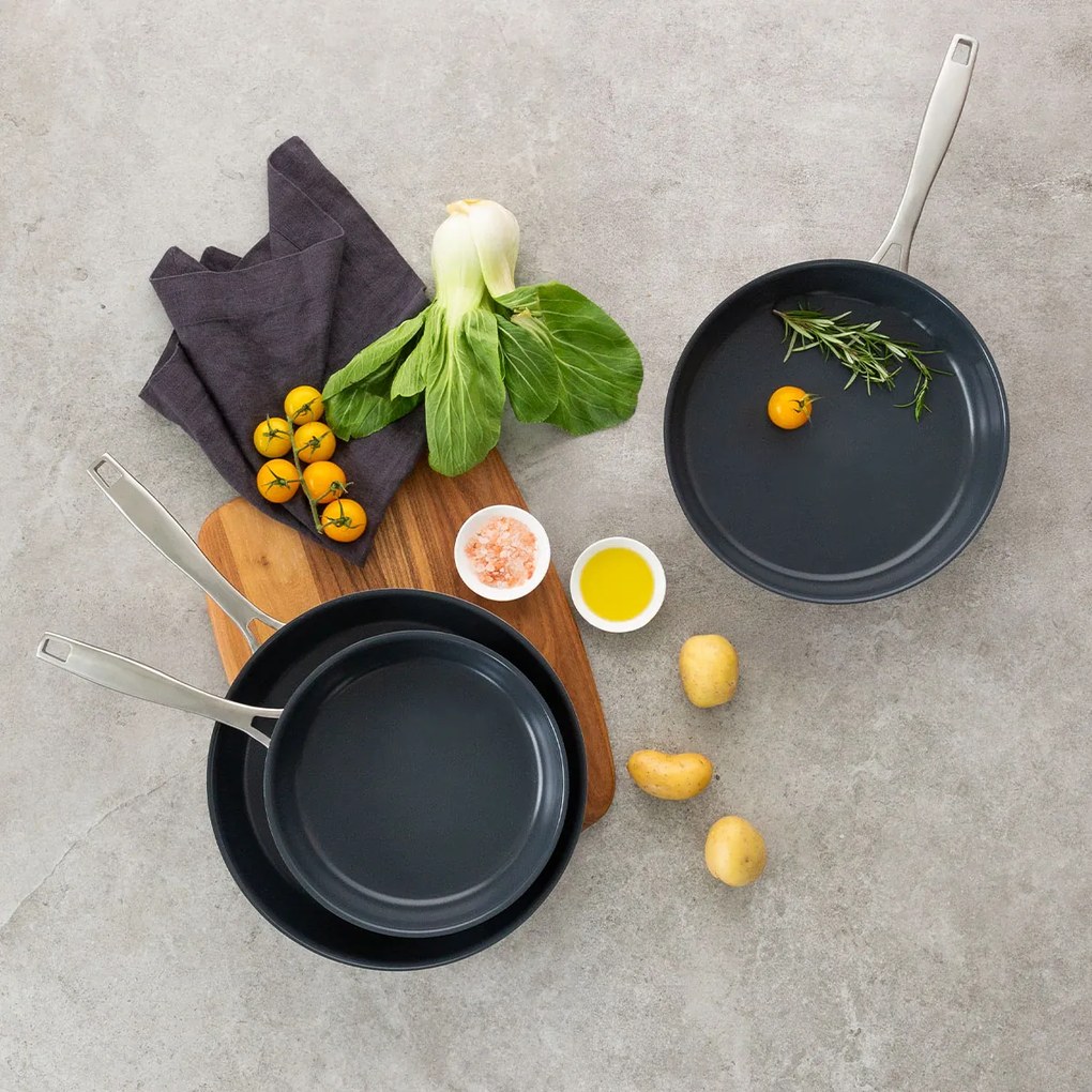 Panvica s titánovým povrchom Ø 28 cm H: 5.5 cm - Sirius Terra Multi-layer Lunasol - 601207