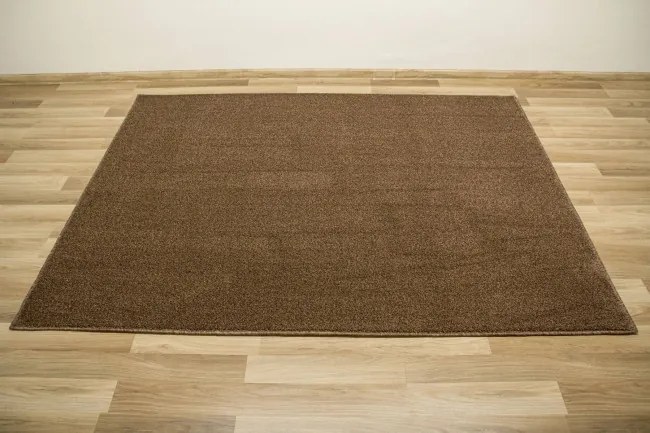 Metrážny koberec Zaragoza 93 hnedý / béžový