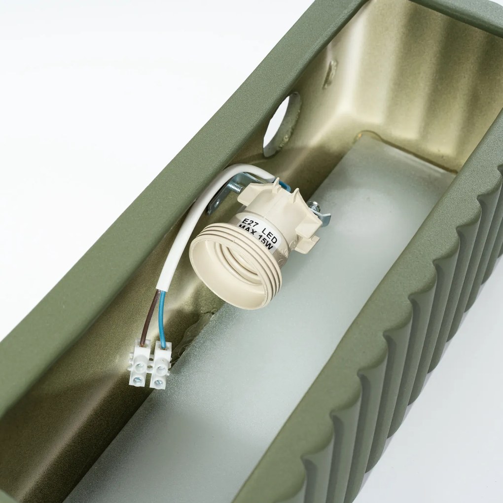 Nástenné svietidlo Rigata, 1x olivovo zelené keramické tienidlo