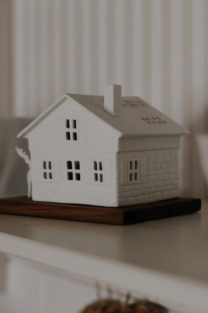 räder Porcelánový svietnik domček Ski Hut