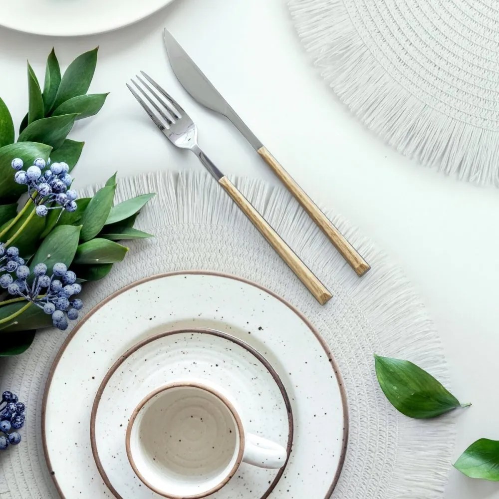 Okrúhla podložka v boho štýle so strapcami - prestieranie 38 cm béžová