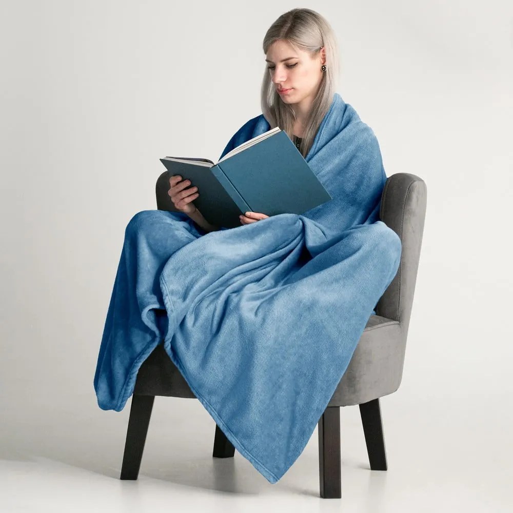 Tmavomodrá deka z mikrovlákna DecoKing Mic, 160 x 210 cm