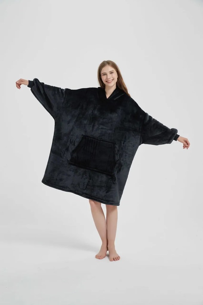 Deka s rukávmi HOODIE čierna
