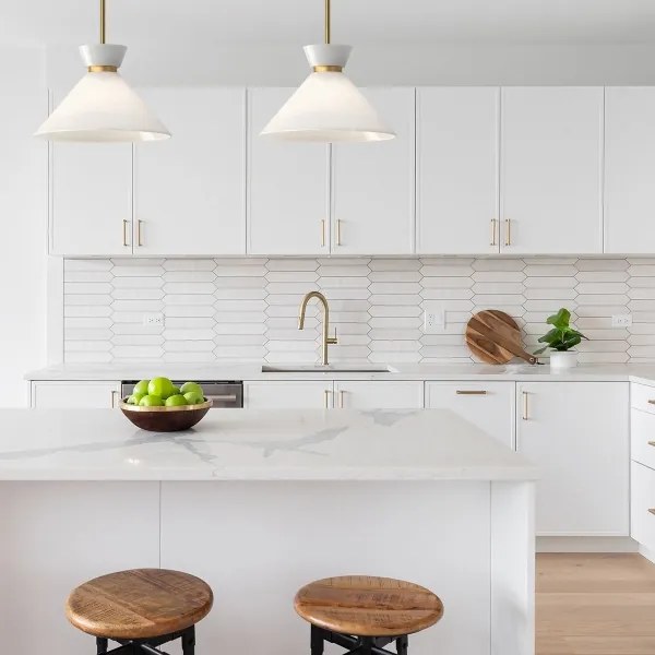 Alora Mood ALM-HALSTON-P-M-GD - Luster na tyči HALSTON 1xE27/60W/230V zlatý