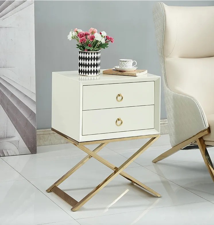 NOČNÝ STOLÍK MARINETTE BIELY LAKOVANÝ + ZLATÝ