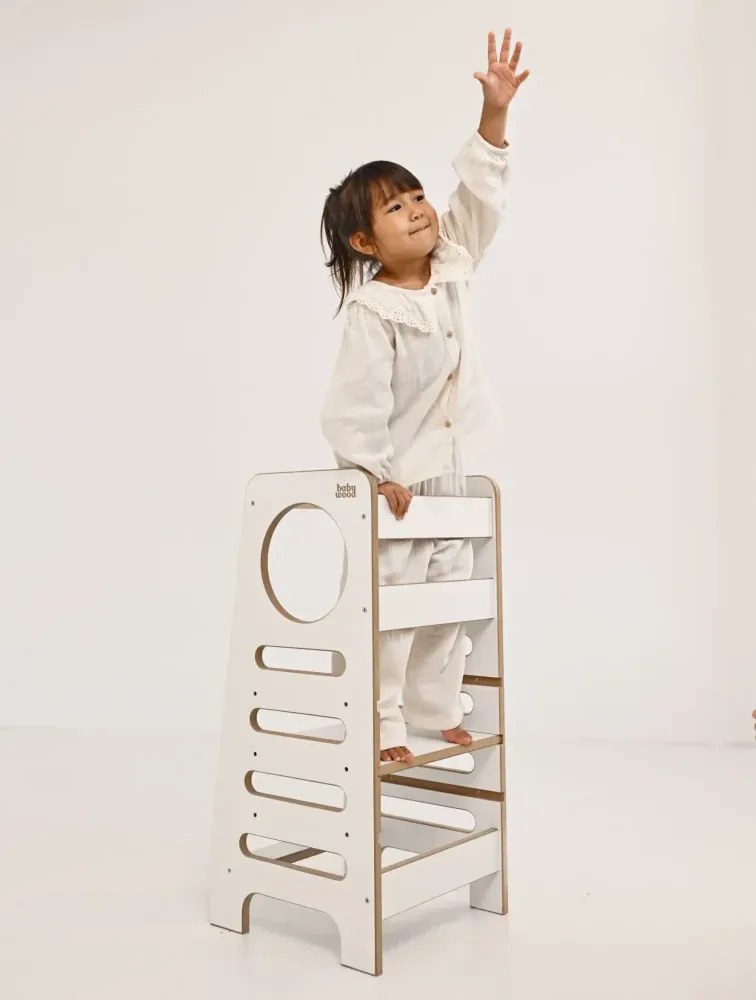 Montessori učiaca detská veža stredná biela