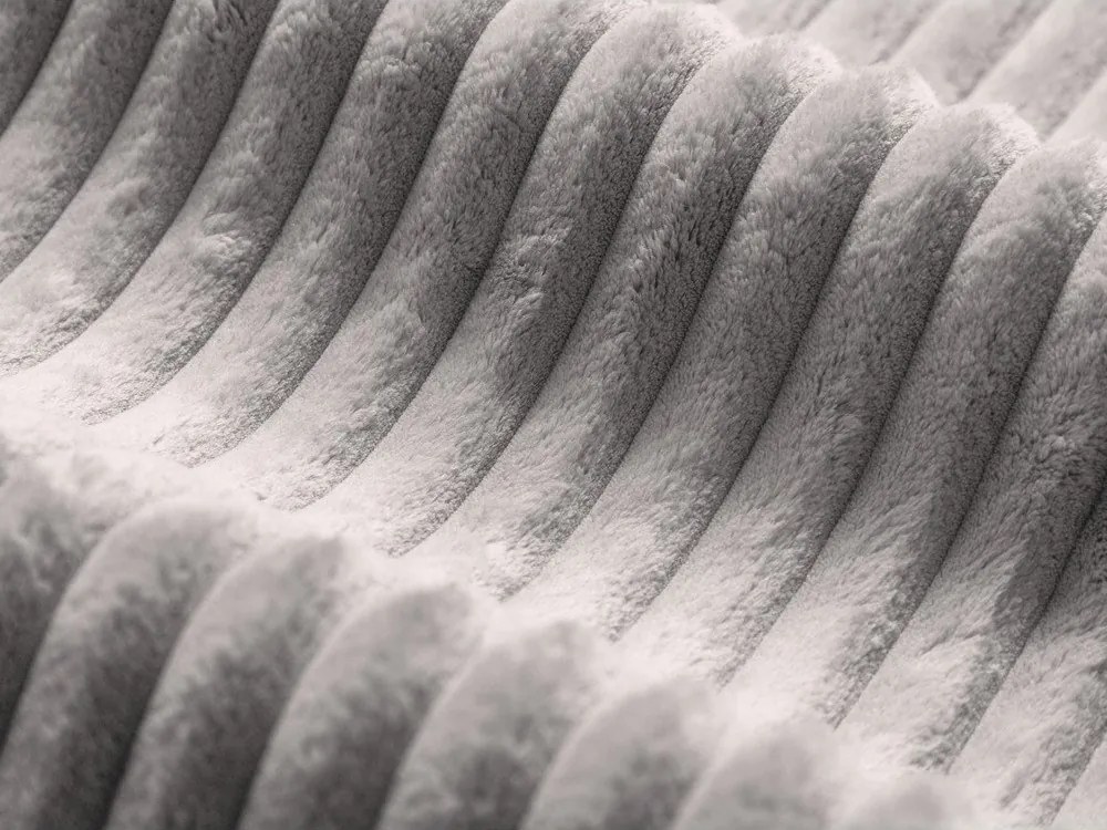 Svetlosivá čalúnená dvojlôžková posteľ s úložným priestorom s roštom 200x200 cm Martina – Micadoni