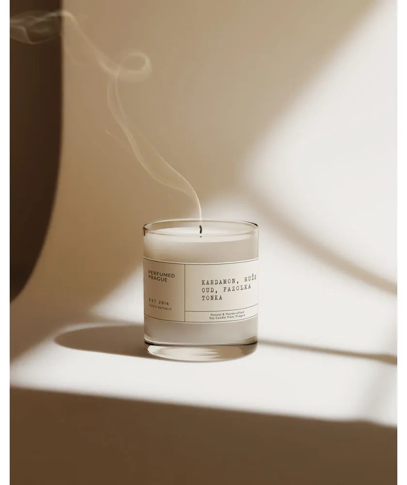 Vonná sójová sviečka doba horenia 40 h #83 Cardamom, Rose, Oud, Tonka – Perfumed Prague