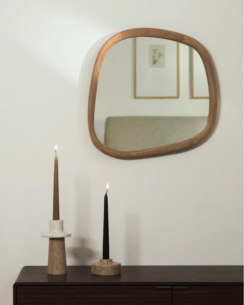 Nástenné zrkadlo s dreveným rámom 45,5x47 cm Alura – Kave Home