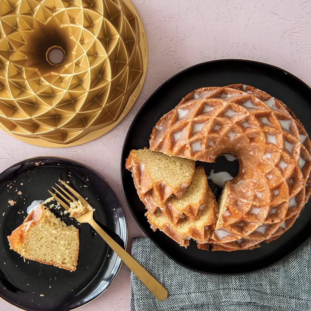 Nordic Ware Hliníková forma na bábovku Jubilee Gold