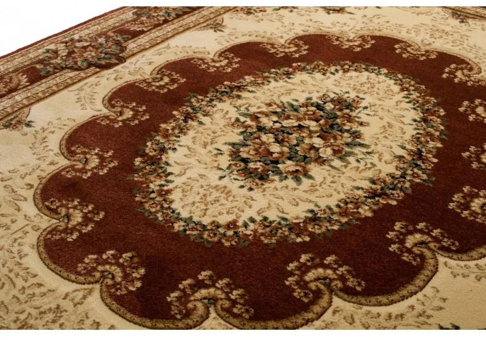 Kusový koberec klasický vzor hnedý . 250x300cm
