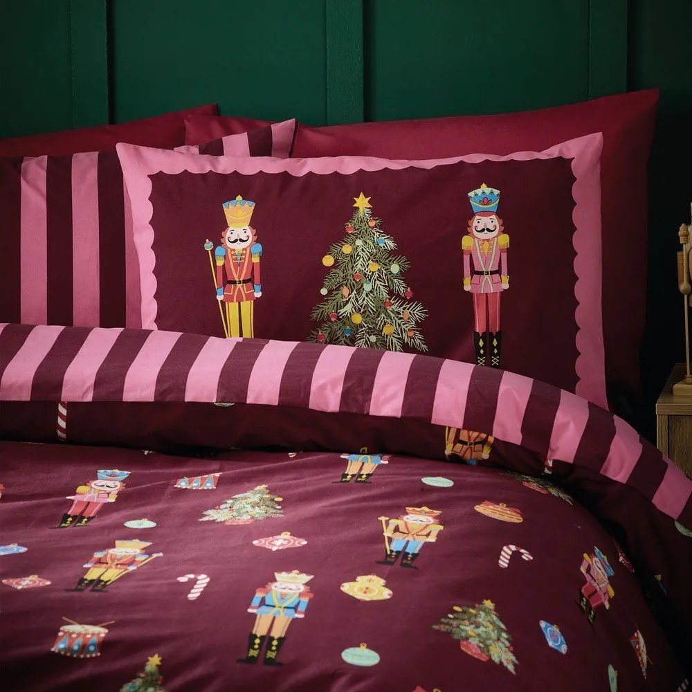 Ružové/fialové obliečky na dvojlôžko 200x200 cm Nutcracker Stripe – Catherine Lansfield