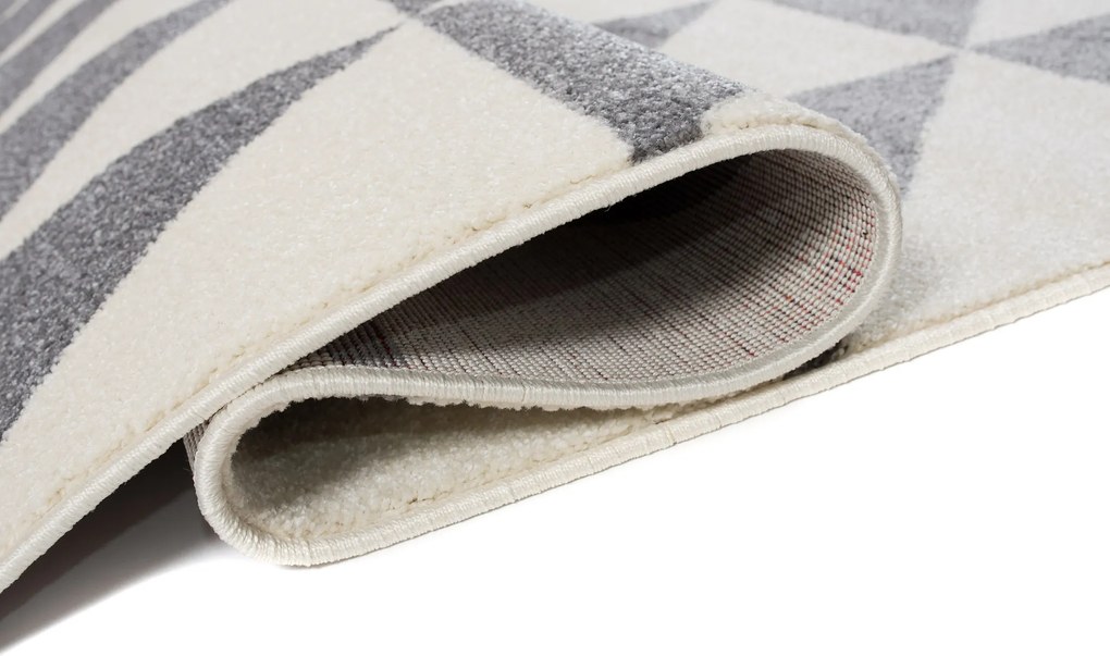 TA Koberec T421B BIELE MAROKO O0X Rozmer: 120x170 cm