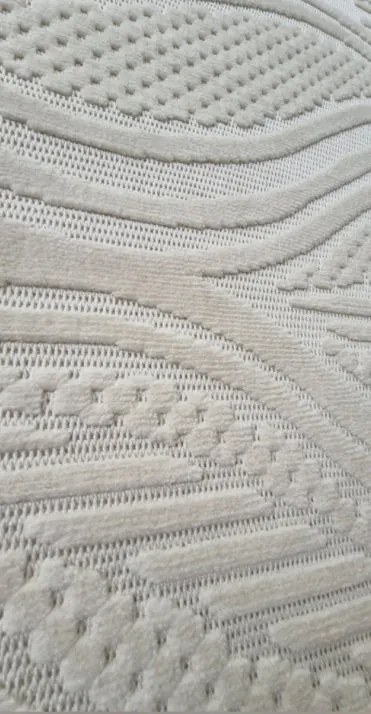 Moderný koberec TWIST CREAM 31204A – krémovo-béžový boho dizajn Rozmer: 140x190 cm