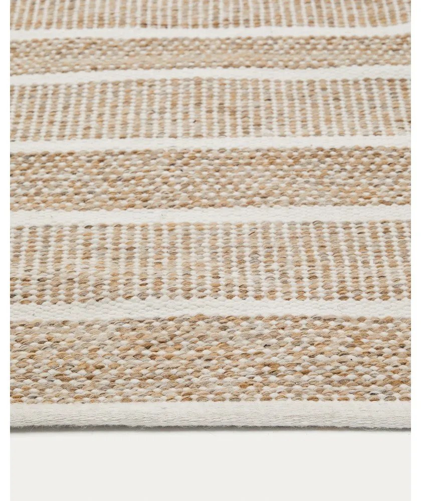 Béžový vonkajší koberec z recyklovaných vlákien 200x300 cm Desni – Kave Home