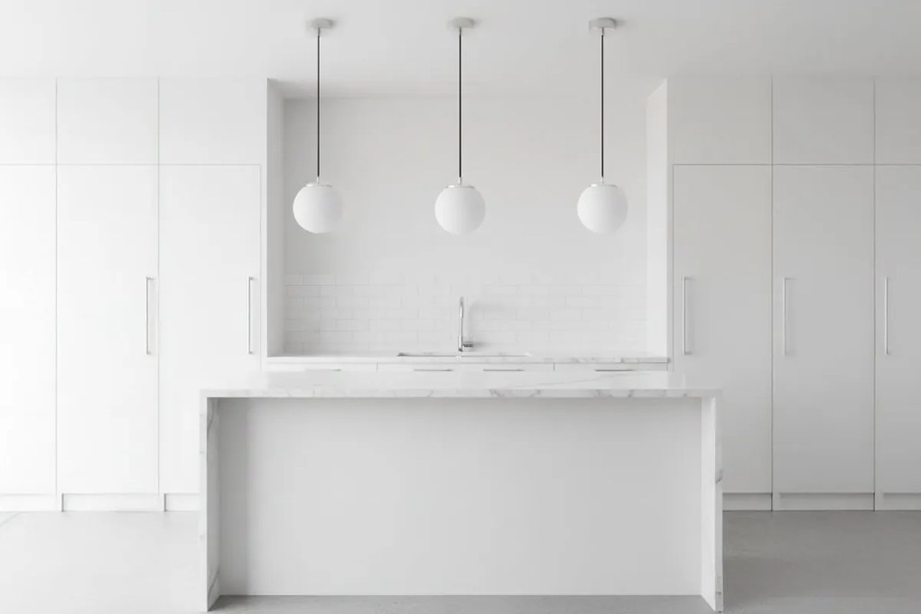 Závesné svietidlo Florence, 1x biele sklenené tienidlo, ch/b