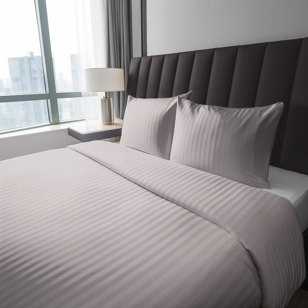 Posteľná obliečka Damašek Púdrovo ružová 200x220 / 2×70x80 cm – elegantný damaškový vzor, zips