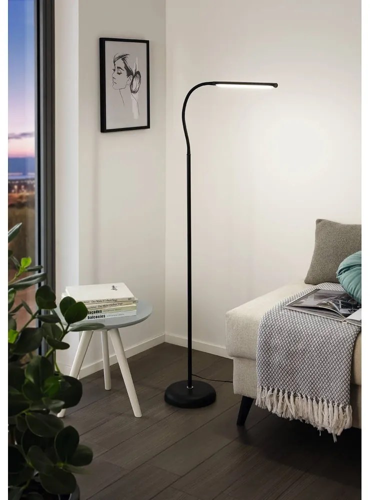 Čierna LED stojacia lampa (výška 130 cm) LAROA – EGLO