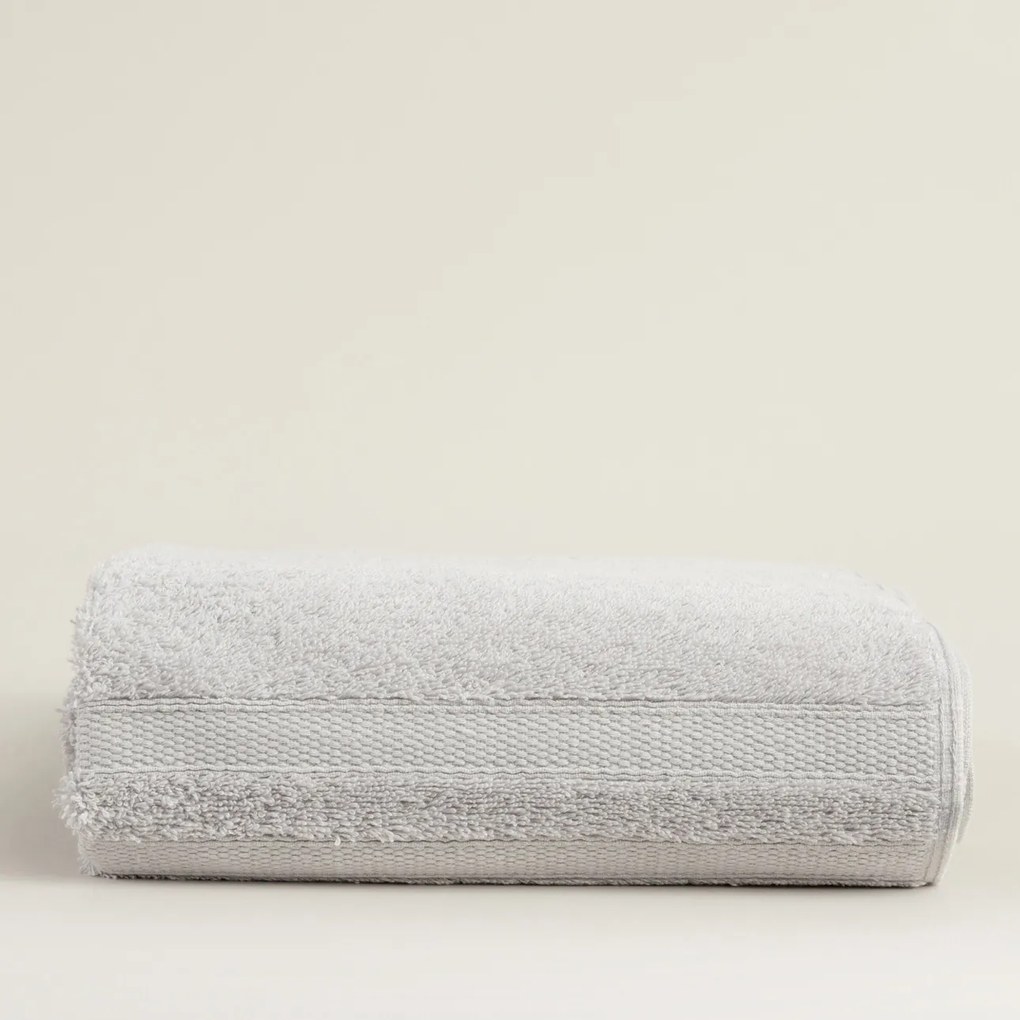 Uterák Essence 70x140 cm light grey