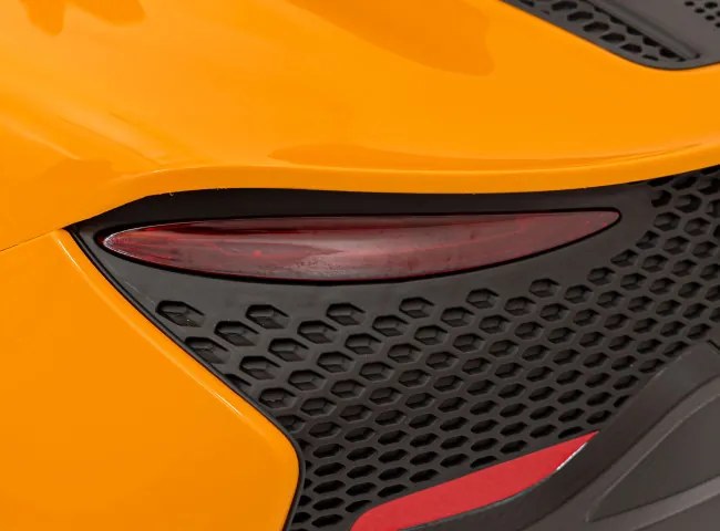 Detské elektrické autíčko McLaren Artura 4×4 oranžové