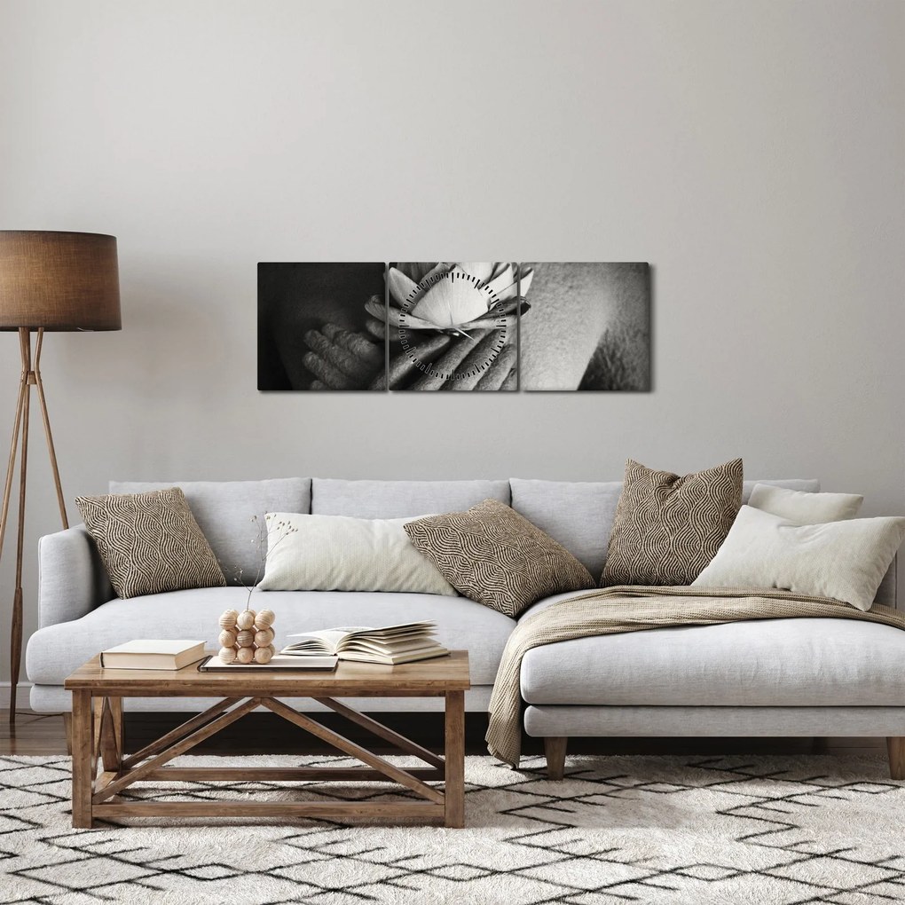 Obraz - Lotos v rukách Budhu (s hodinami) (90x30 cm)