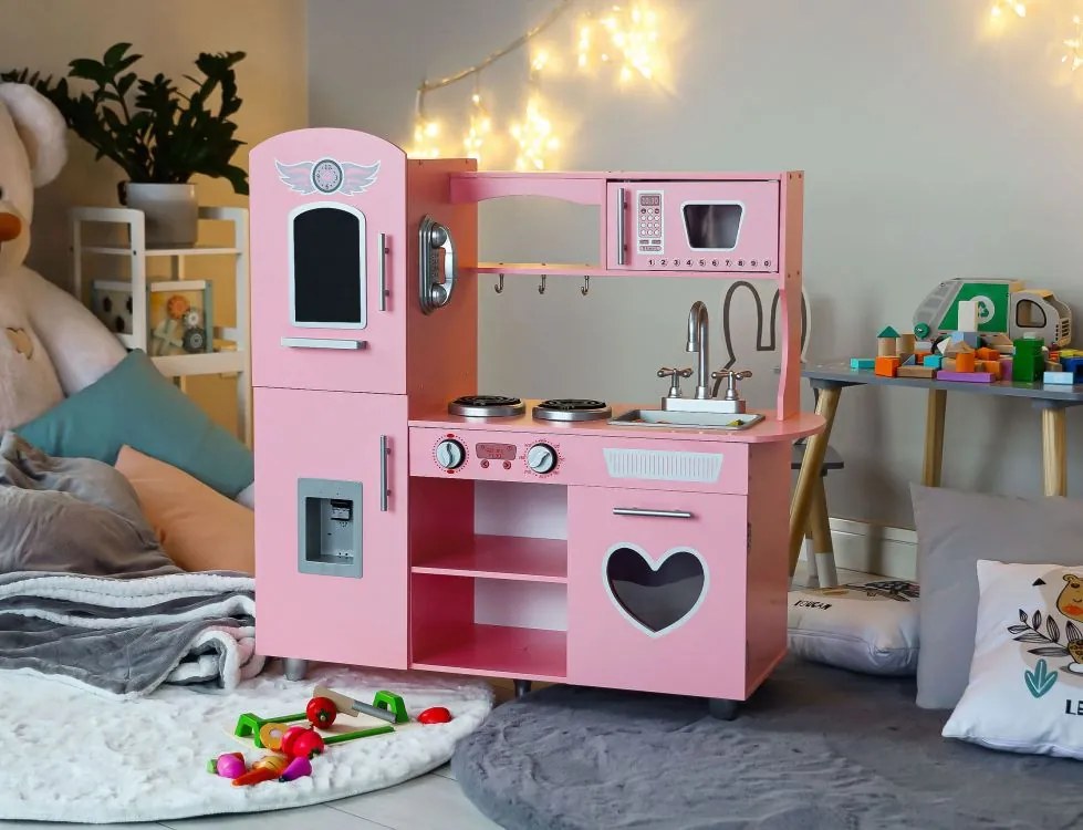 Drevená kuchynka pre dievčatá v ružovej farbe