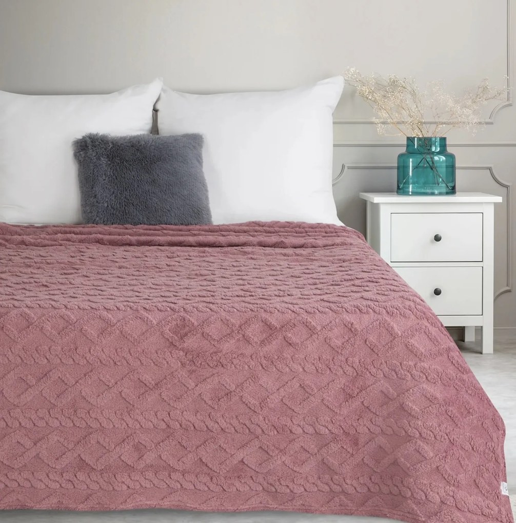 Deka Vrkoč Ružová 200x220 cm – veľká pletená deka s elegantným vrkočovým vzorom