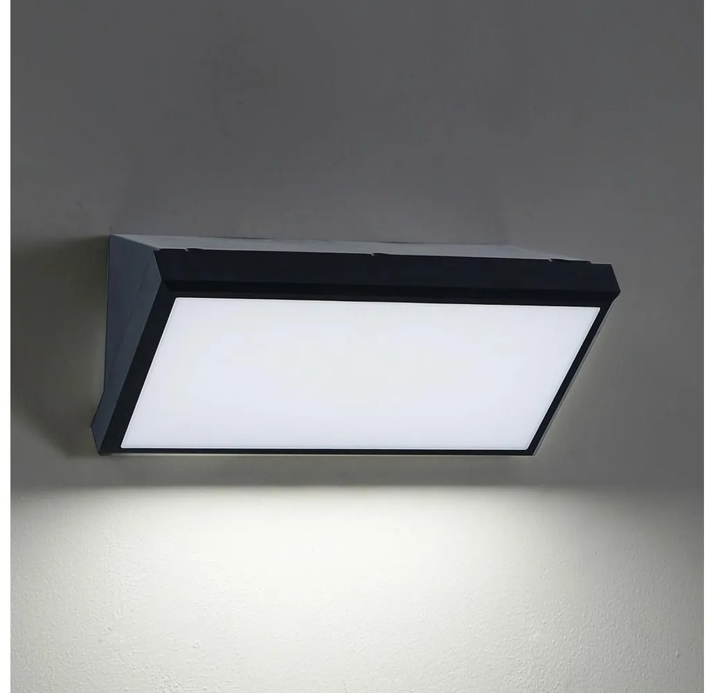 Brilagi - LED Vonkajšie nástenné svietidlo TRIANGLE LED/20W/230V čierna IP65