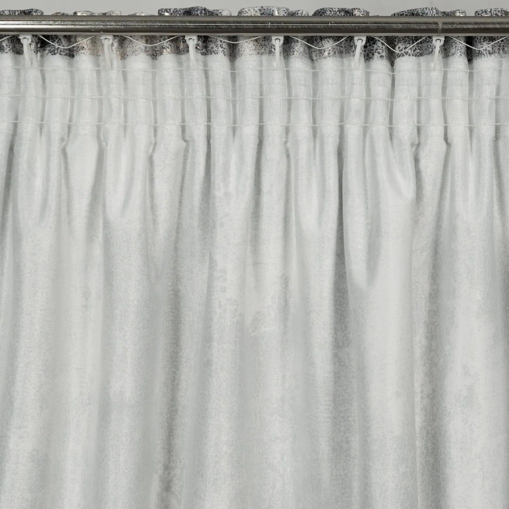 ZATEMŇOVACÍ ZÁVES NA PÁSKE ESTER 140X270 CM VZOROVANÁ