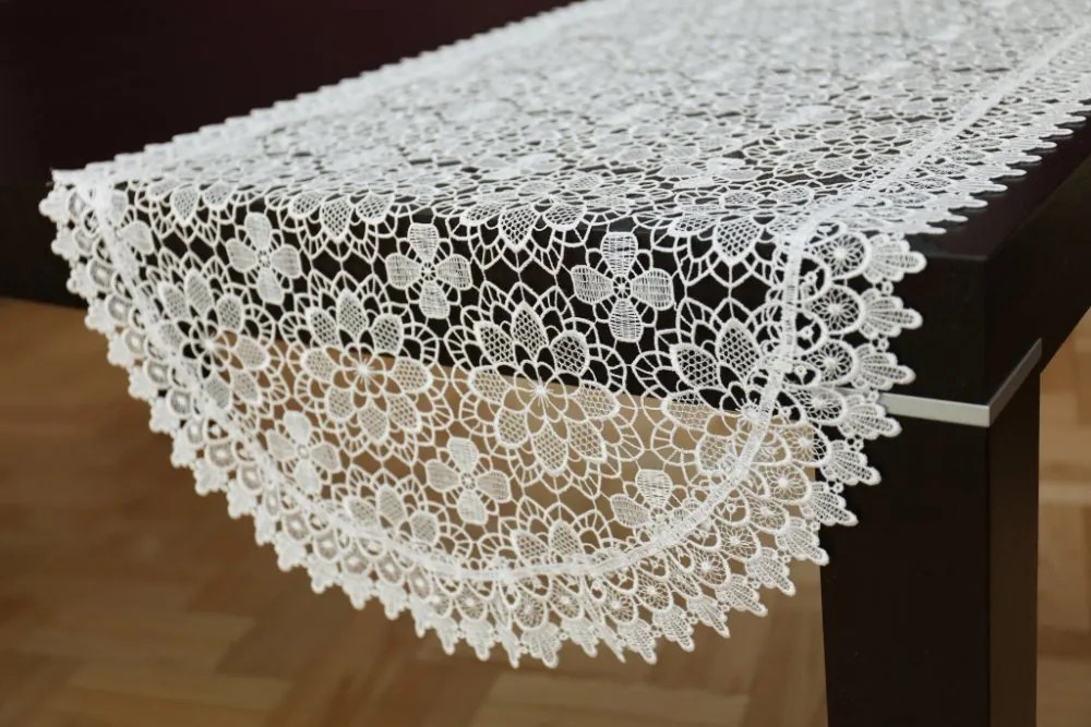 Ovalný krajkový obrus krémovej farby Šírka: 40 cm | Dĺžka: 85 cm