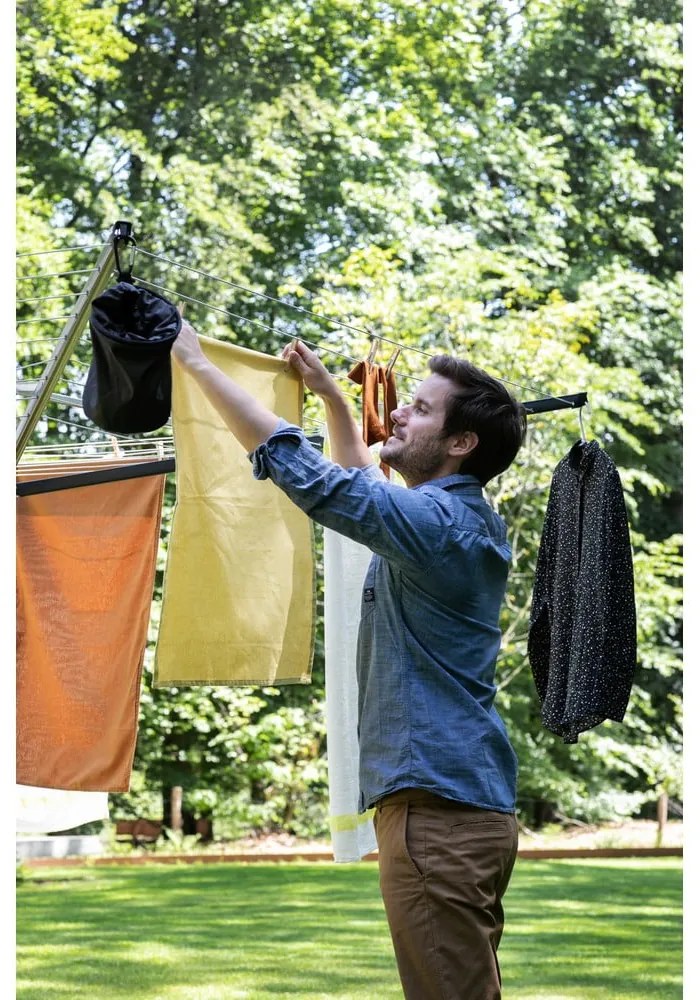 Antracitový vonkajší sušiak na bielizeň 50 m Lift-O-Matic – Brabantia