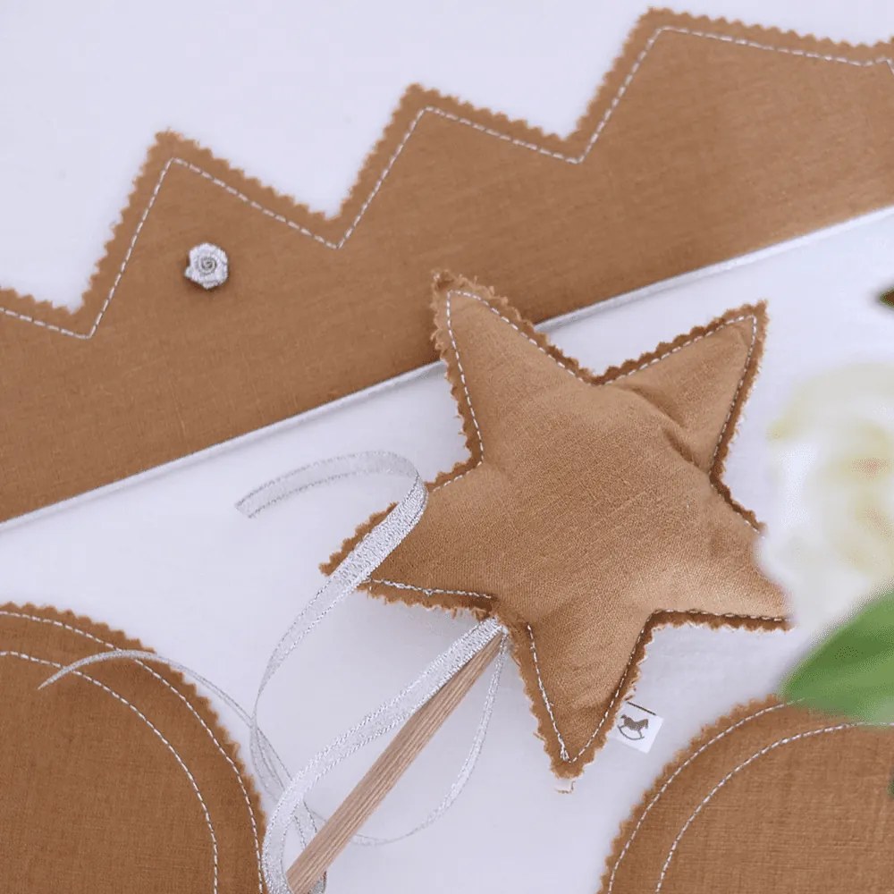 Ľanová kúzelná palička karamelová so striebrom