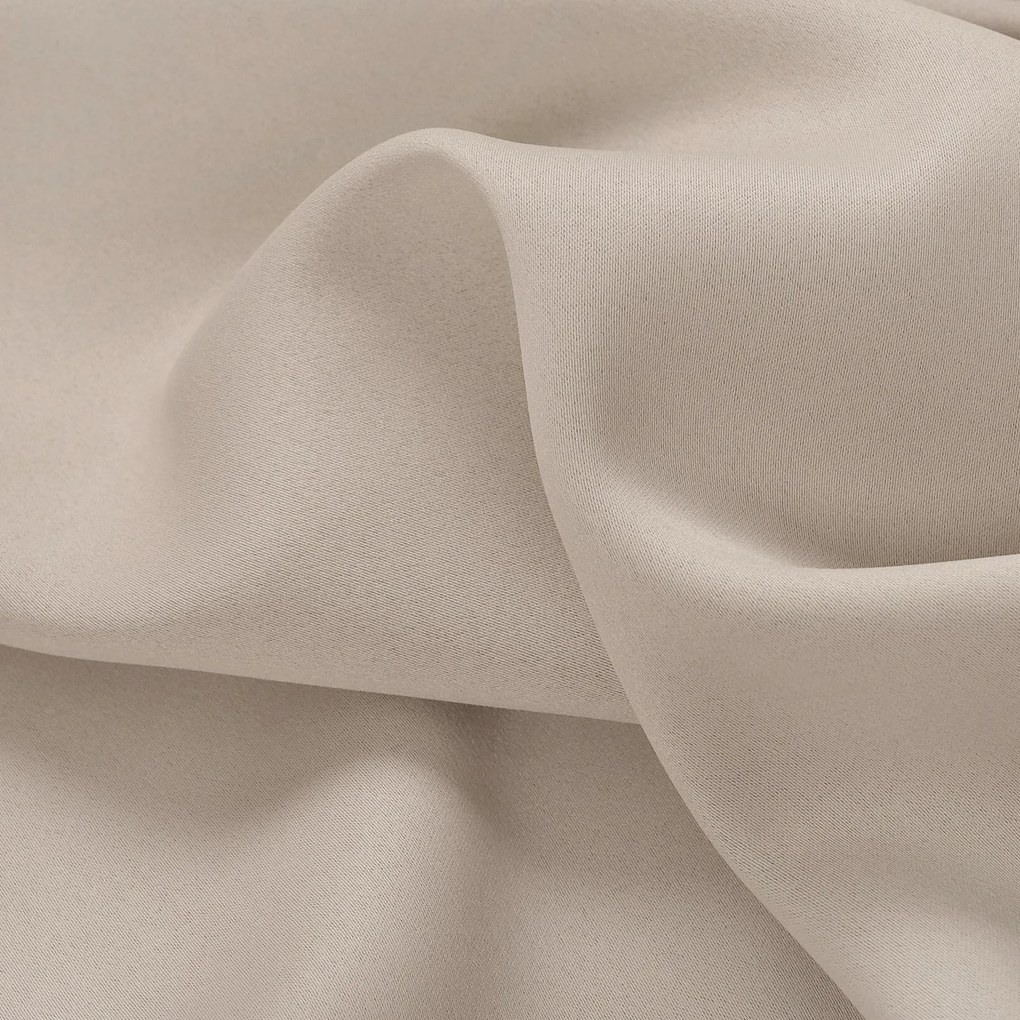 Goldea zatemňovací záves blackout so saténovým leskom - režný 270x180 cm