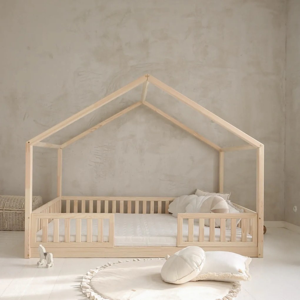 Priestranná domčeková posteľ Housebed Duo 140 x 200 – prírodná