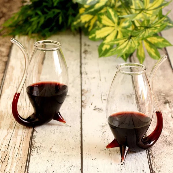 Bar@drinkstuff Vampire vínový pohár 300ml / 11oz