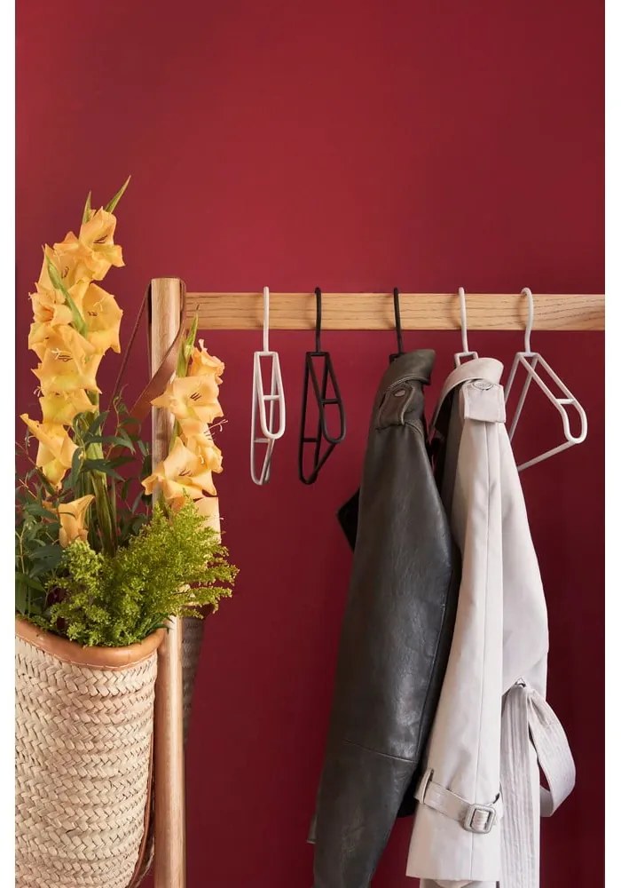 Stojan na oblečenie z dubového dreva Acorn - Hübsch