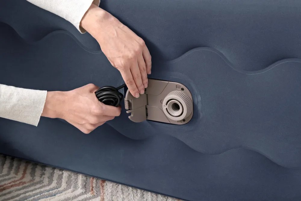 Nafukovací matrac Bestway 203 x 152 x 51 cm 6716P