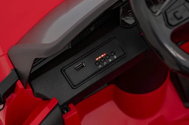 Elektrické autíčko Audi SQ8 červené