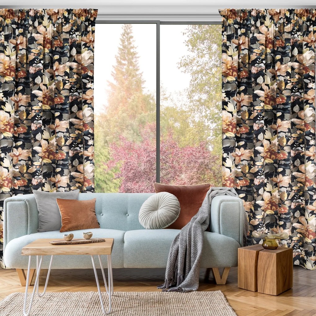 ZATEMŇOVACÍ ZÁVES NA PÁSKE BETTY 140X300 CM KVETY