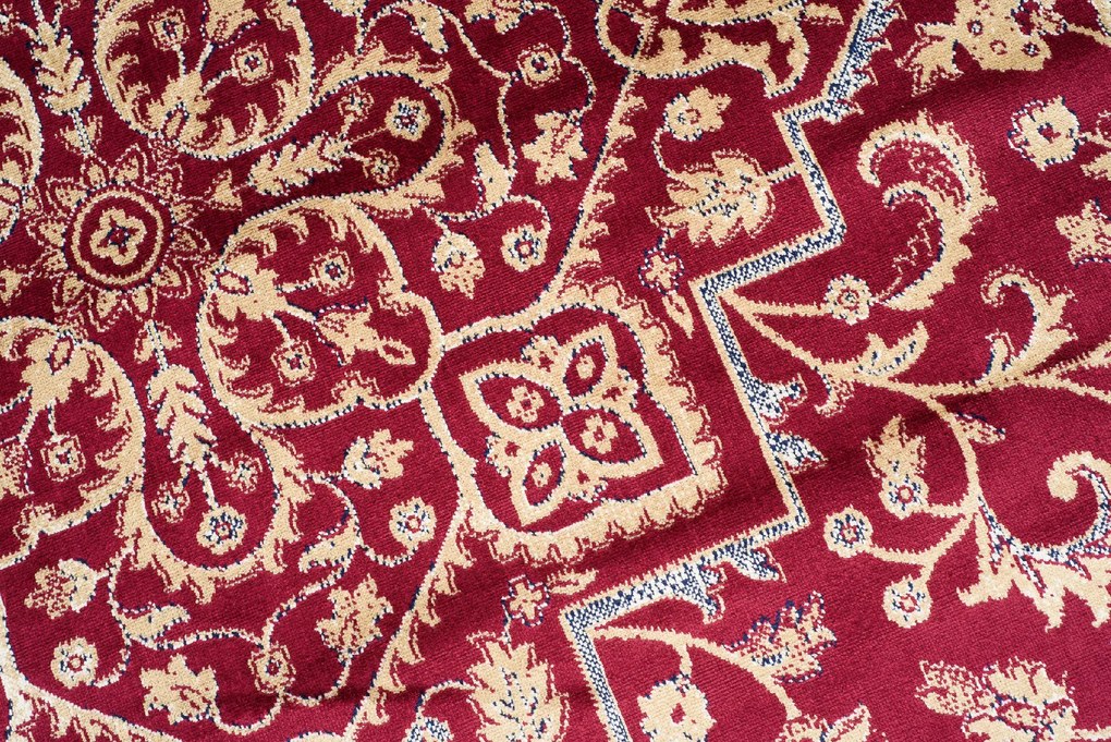 TA Koberec Isphahan 84412/43 Červená