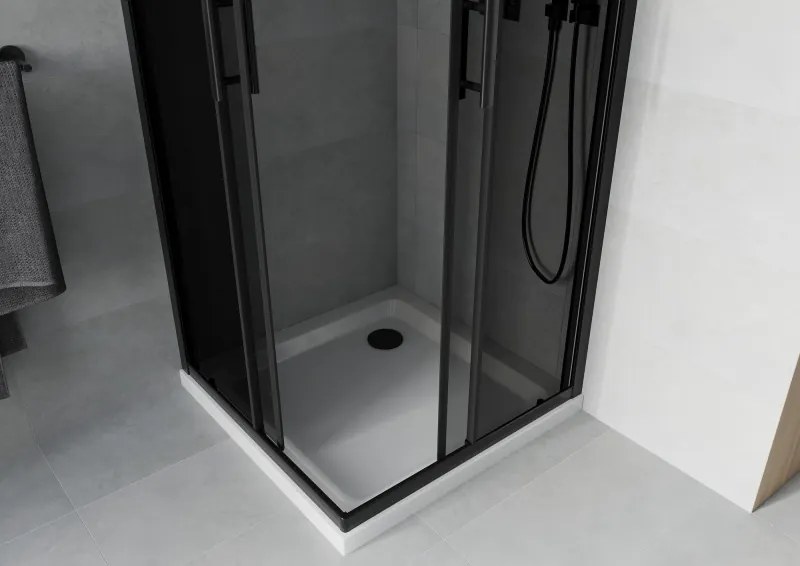 Mexen Rio, štvorcový sprchovací kút s posuvnými dverami 80(dvere) x 80(dvere) x 190 cm, 6mm šedé sklo, čierny profil + biela sprchová vanička SLIM, 860-080-080-70-40-4010B