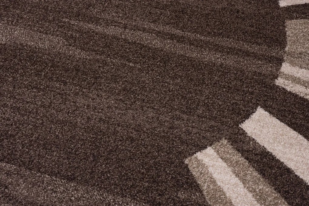 TA Koberec 3443A TMAVOHNEDÉ SARI KOLESO 3UX Rozmer: 130x130 cm