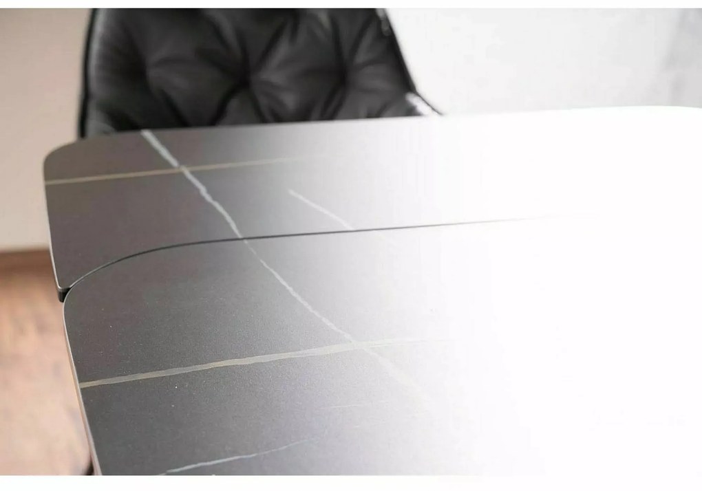 Rozkladací jedálenský stôl Infinity 160/240 cm čierny mat