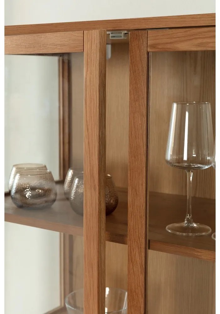 Vitrína v dekore duba v prírodnej farbe 90x126x40 cm Ceci – MOME