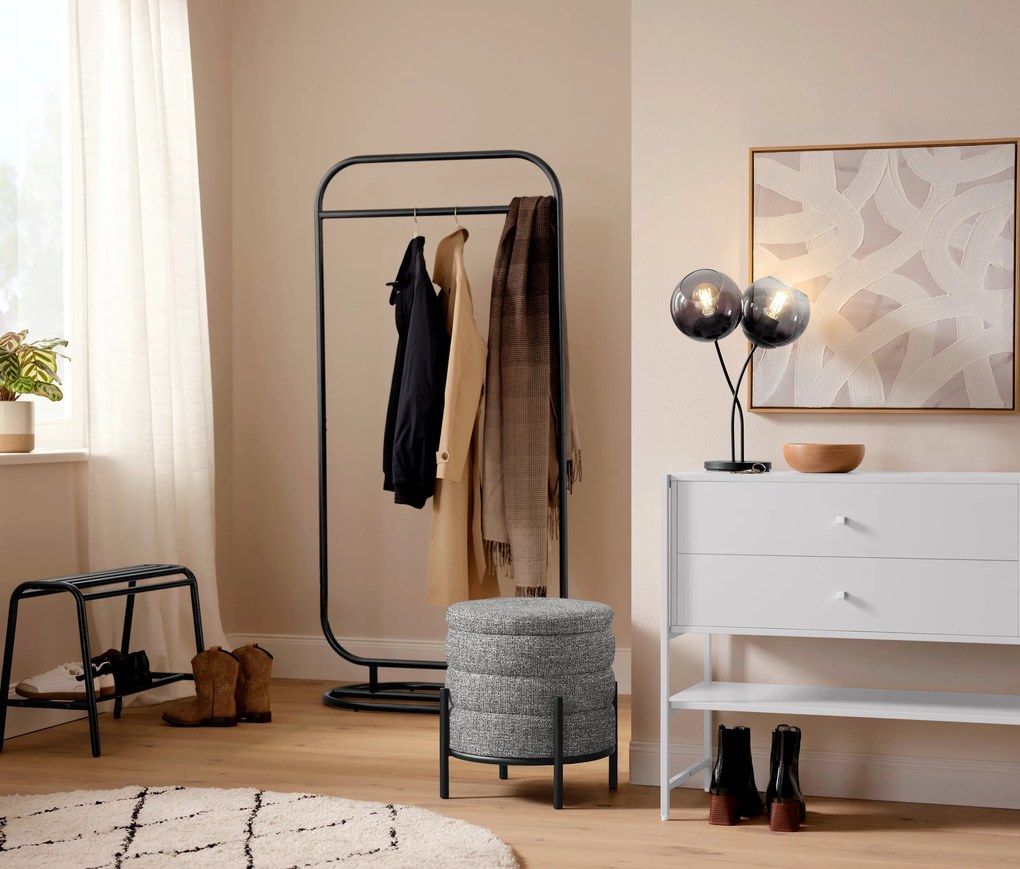 Taburetka s úložným priestorom