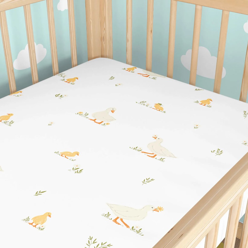 Goldea veľkonočná bavlnená napínacia plachta do detskej postieľky - kačice 70 x 140 cm